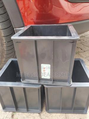 Reusable Plastic Cube Moulds - thumbnail 2