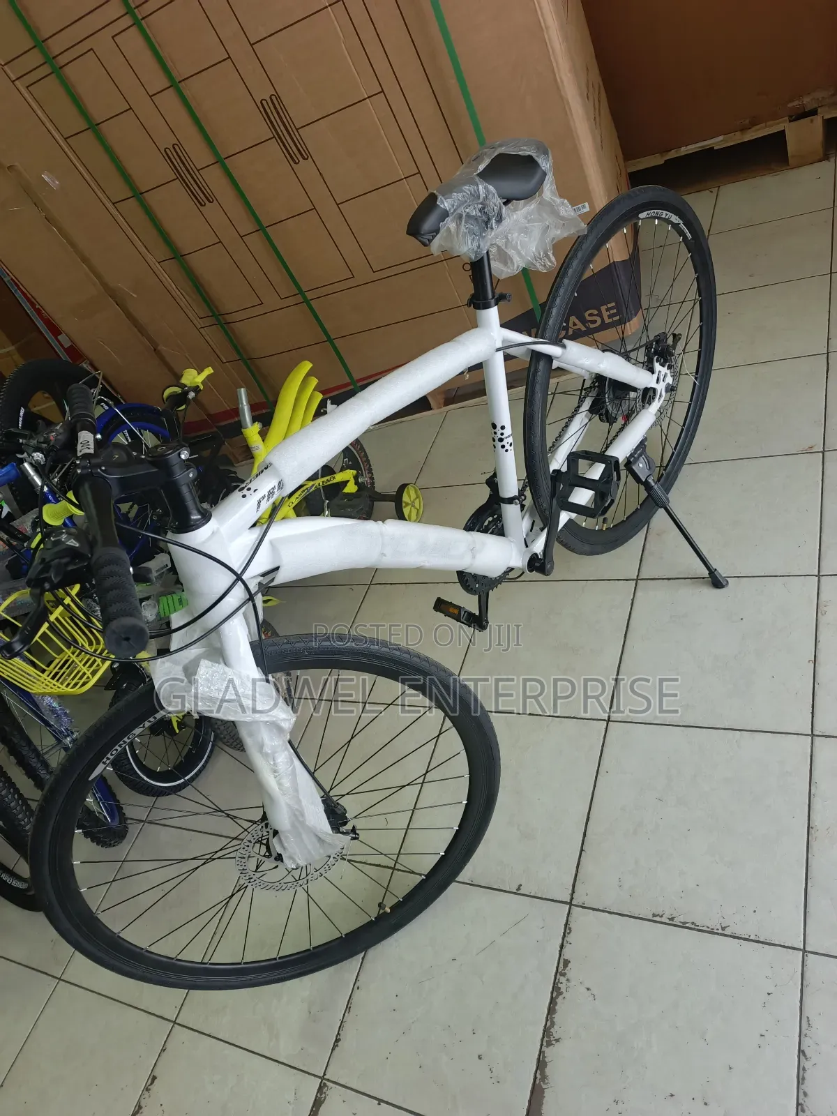 Size 27.5 Racing Bicycle With Gears