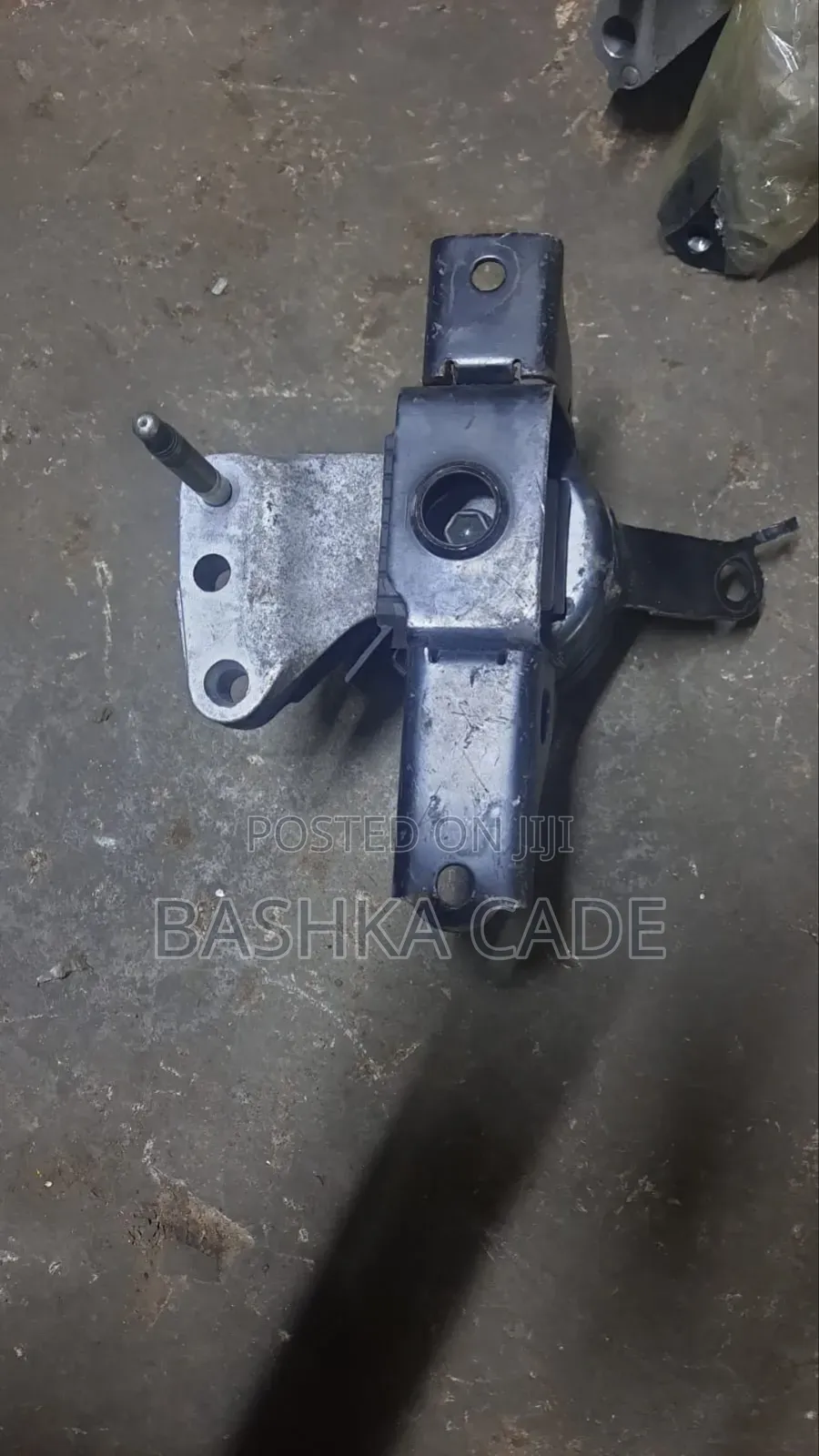 Engine Mount Toyota Vitz