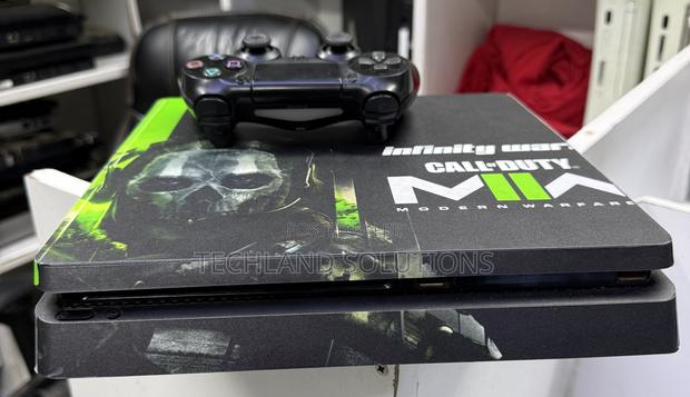 Quality Used Sony Playstation 4 Slim - thumbnail 3