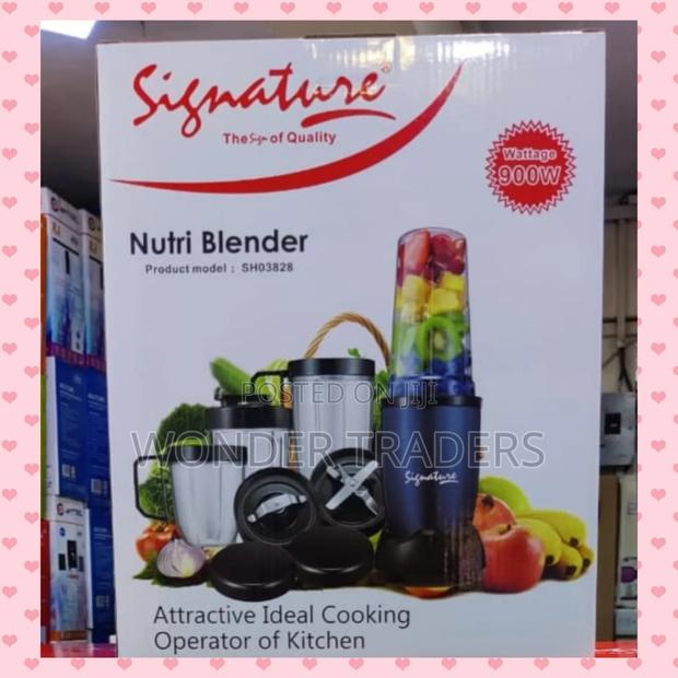 Signature Nutri Blender 900w .