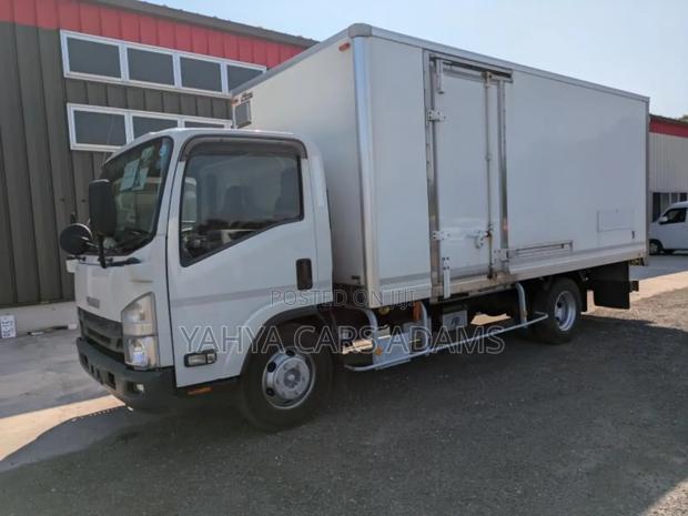 Isuzu Elf 2019
