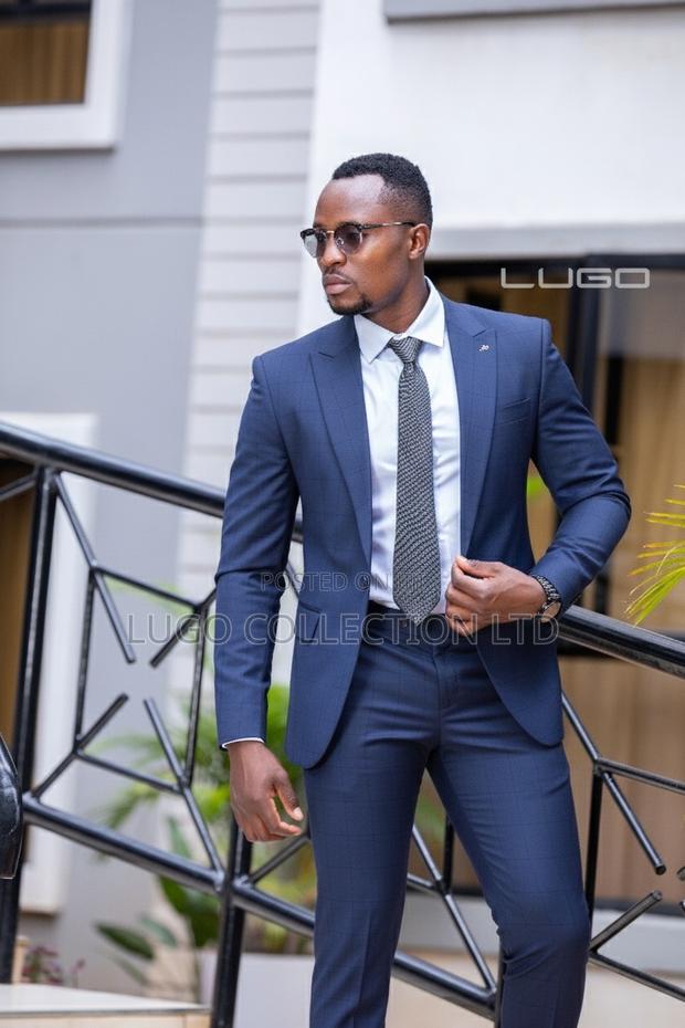 The Bespoke Navy Blue Executive Suit. - thumbnail 2