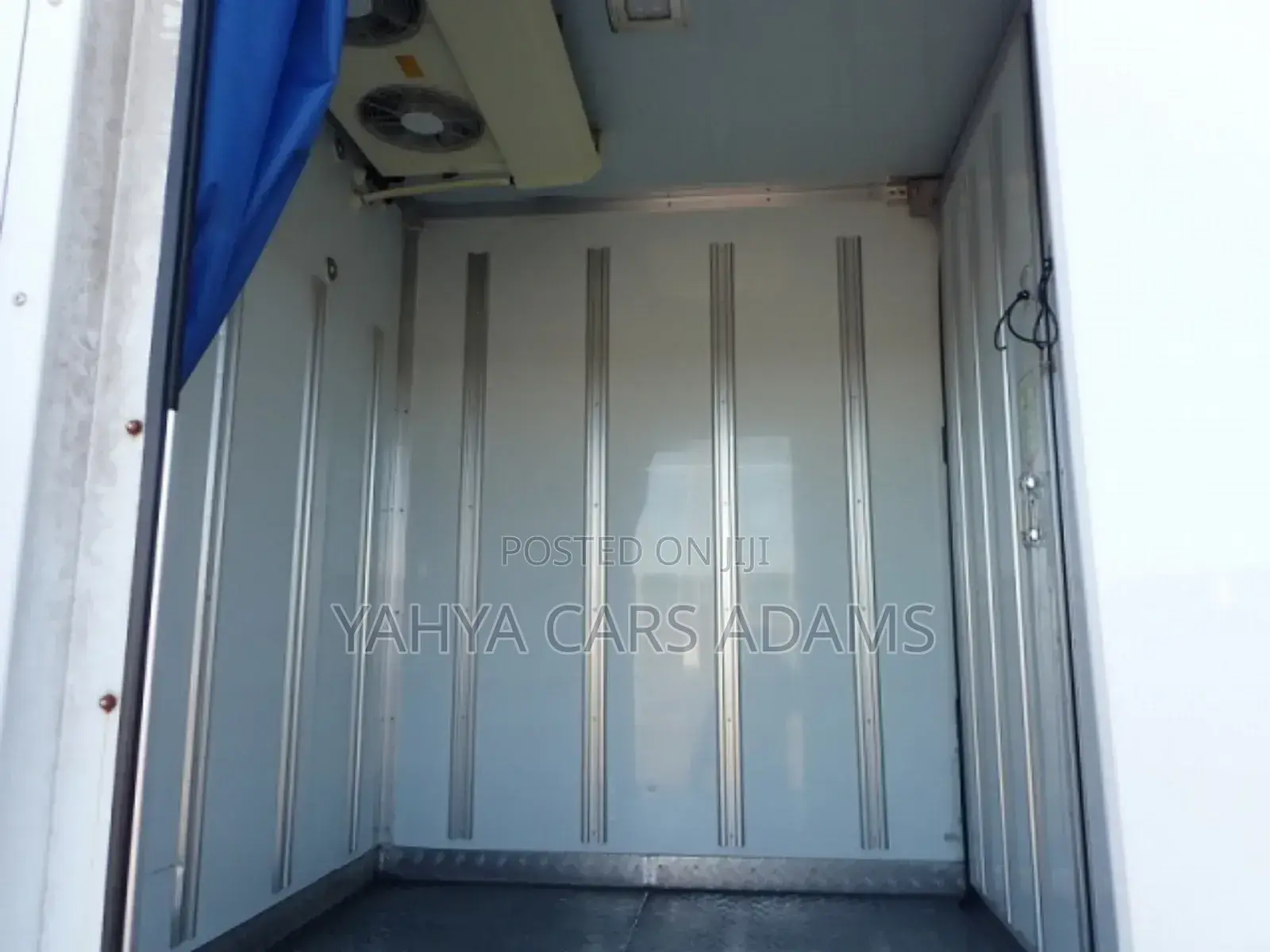 Isuzu Elf Freezer