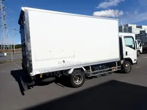 Isuzu Elf Freezer