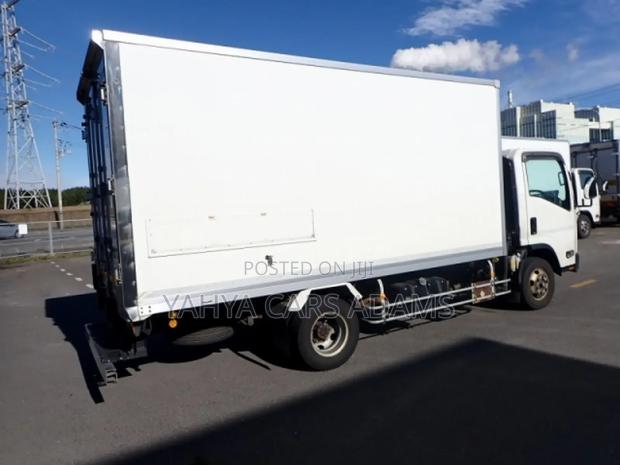 Isuzu Elf Freezer - thumbnail 5