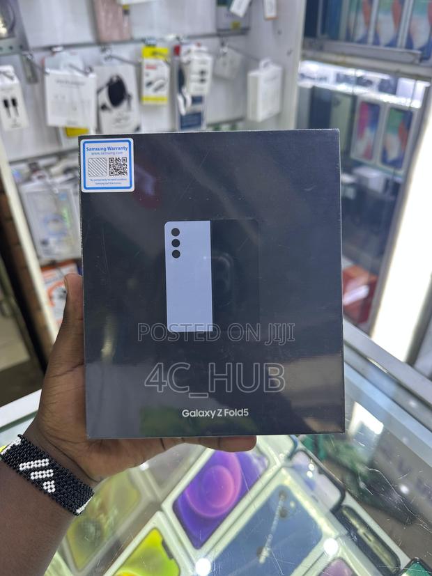 New Samsung Galaxy Z Fold 5 256 GB Blue - thumbnail 2