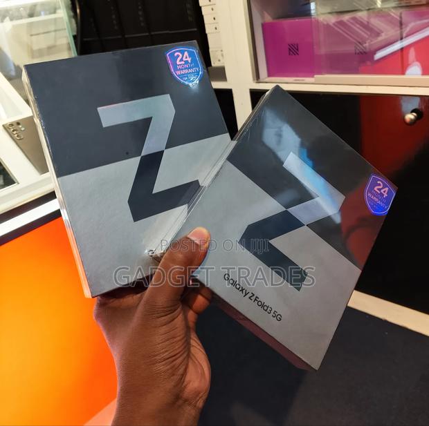 New Samsung Galaxy Z Fold3 5G 512 GB Black - thumbnail 3