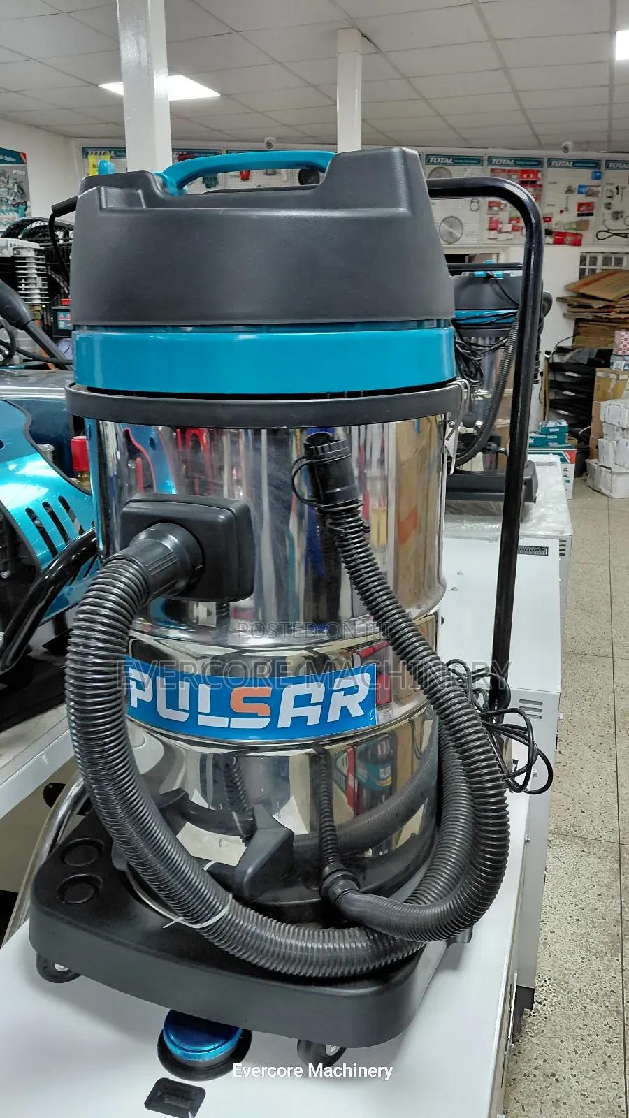 Pulsar Uk Heavy Duty Wet and Dry Vacuum Cleaner.