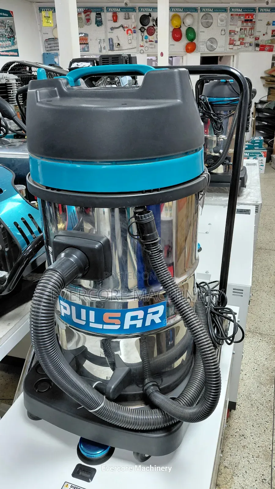 Pulsar Uk Heavy Duty Wet and Dry Vacuum Cleaner.