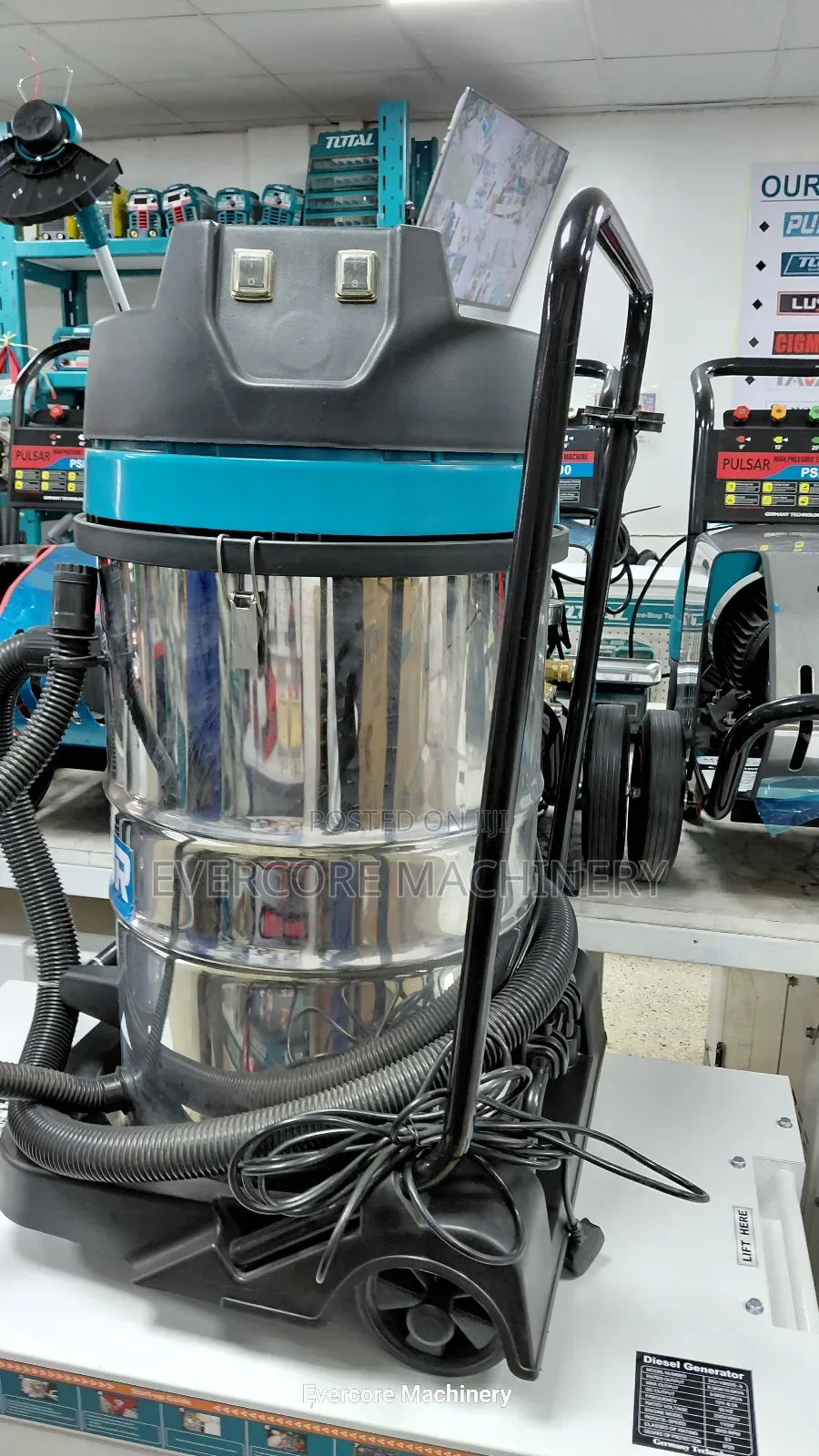 Pulsar Uk Heavy Duty Wet and Dry Vacuum Cleaner.