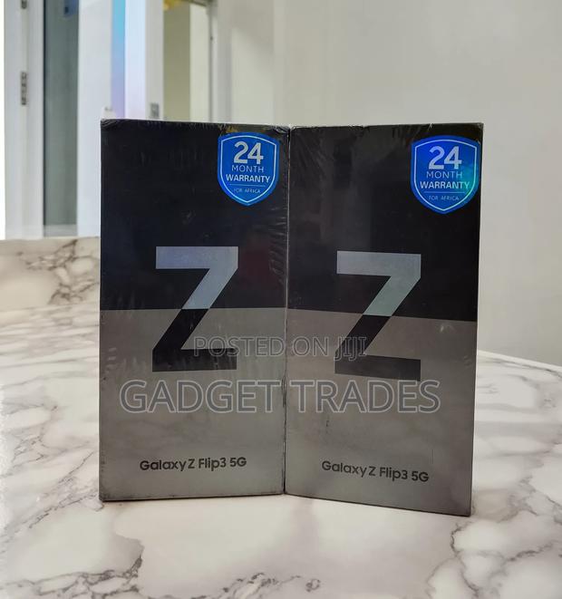New Samsung Galaxy Z Flip 3 256 GB Black - main view