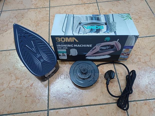 Heavy Duty Steam Iron 2200w With Ceramic Plate - main view