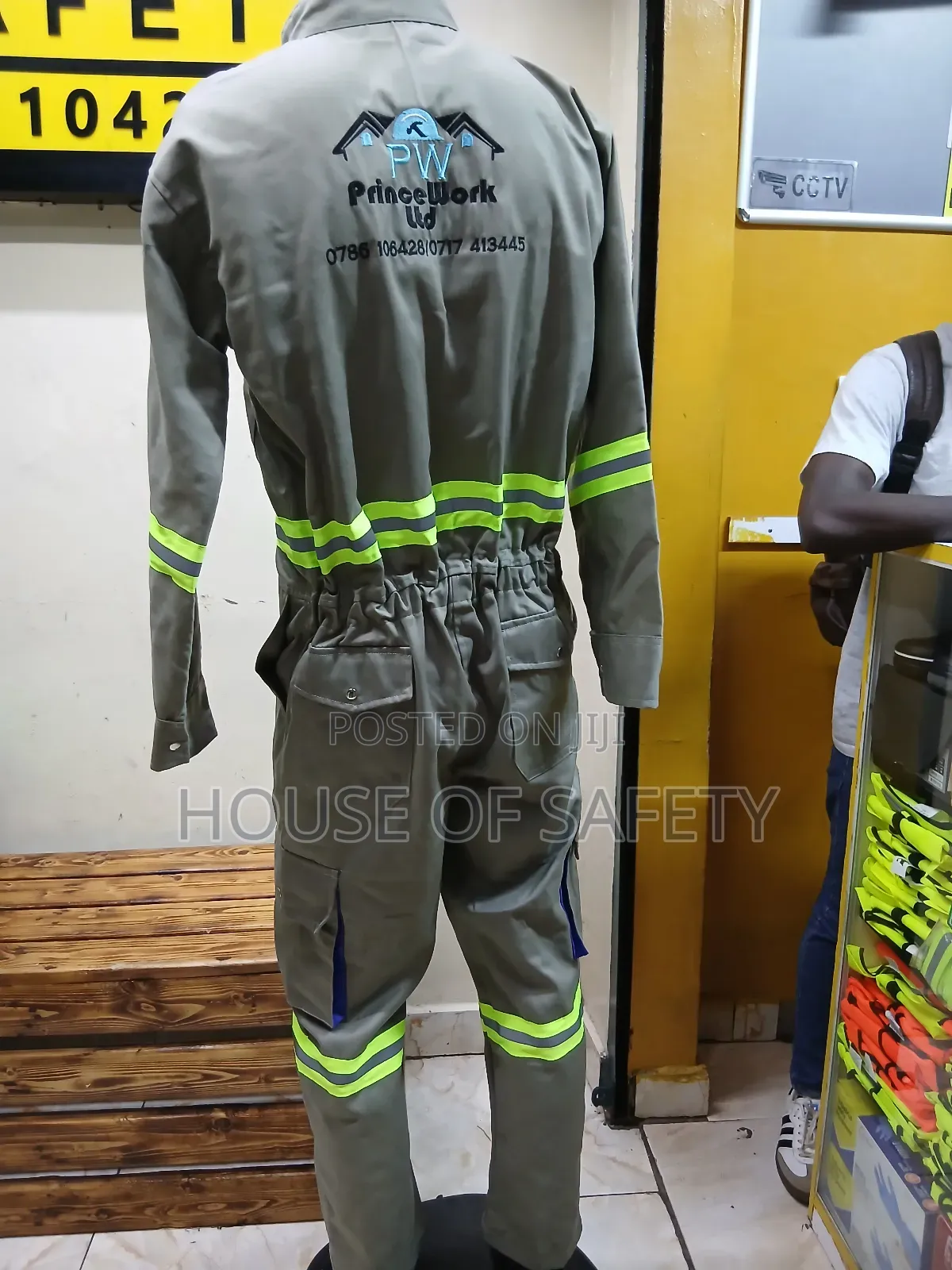 Durable Functional Pockets Overall Cargo