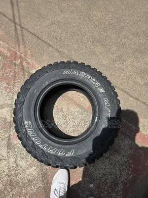 235/75r15 Fortune Tyre M/T