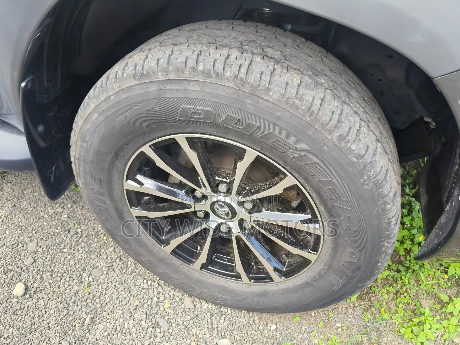 Toyota Hilux 2020 Gold
