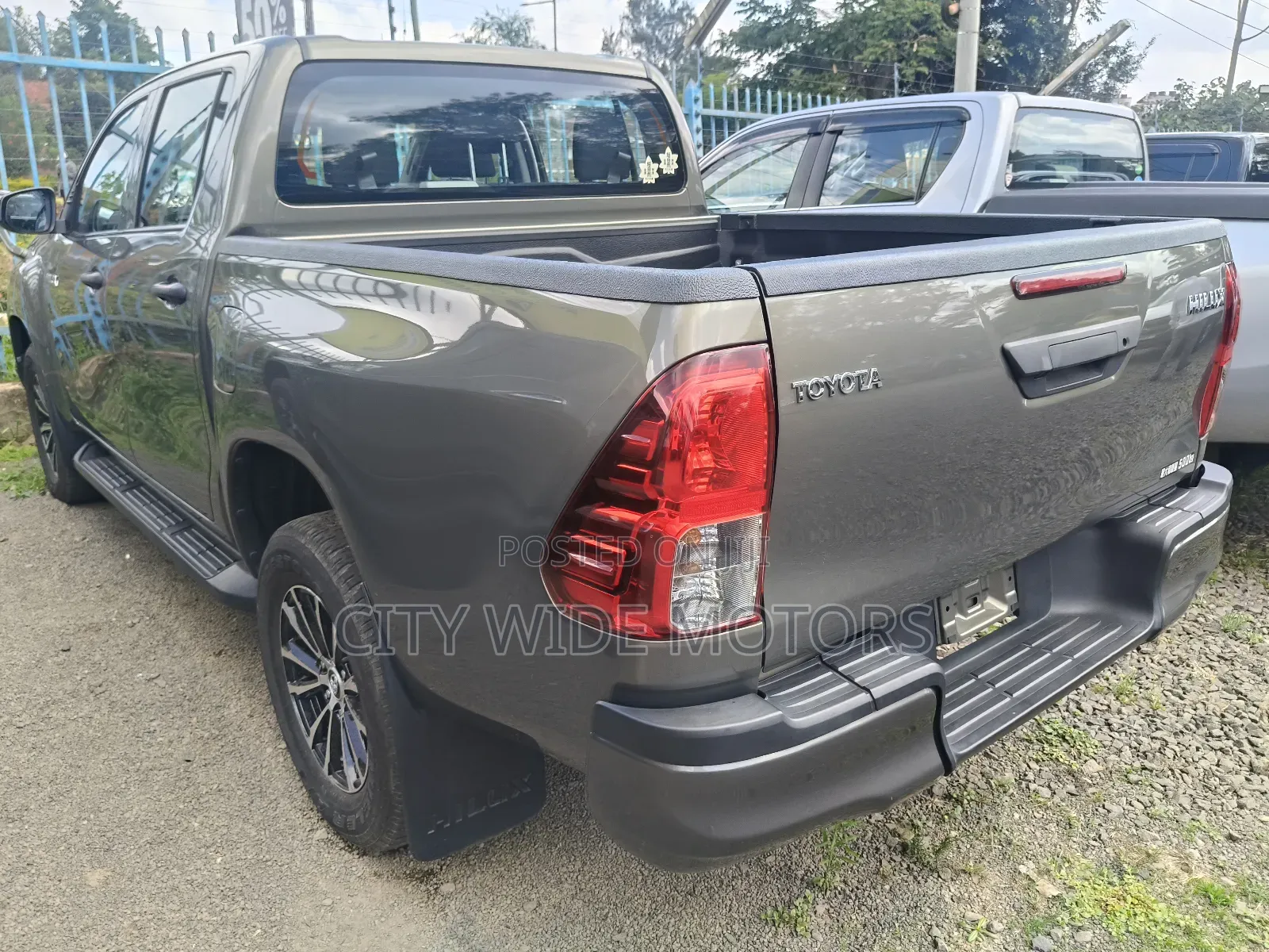 Toyota Hilux 2020 Gold