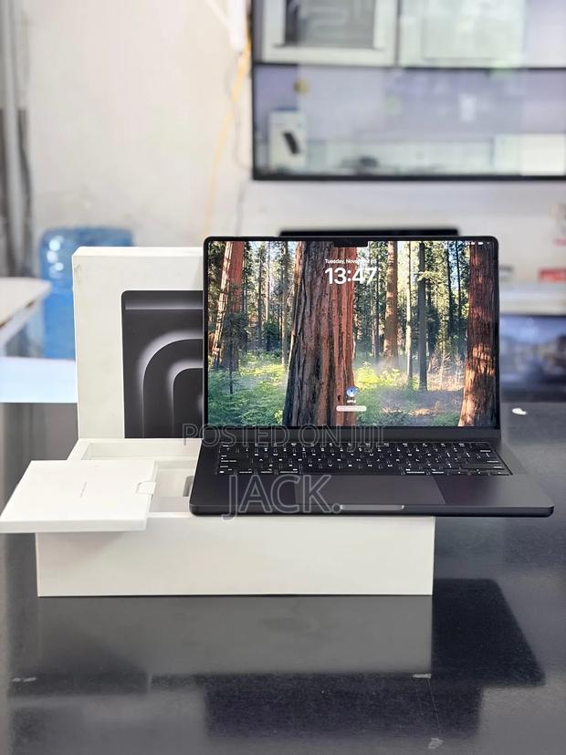 Laptop Apple MacBook Pro 2024 M4 14-Inch 24GB Apple M4 Pro SSD 1T