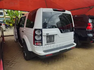 Land Rover Discovery 2015 White