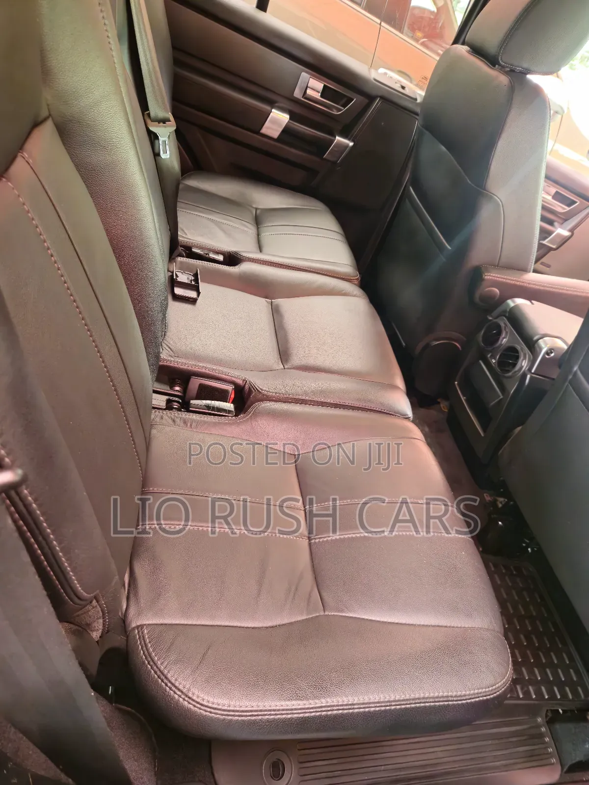 Land Rover Discovery 2015 White