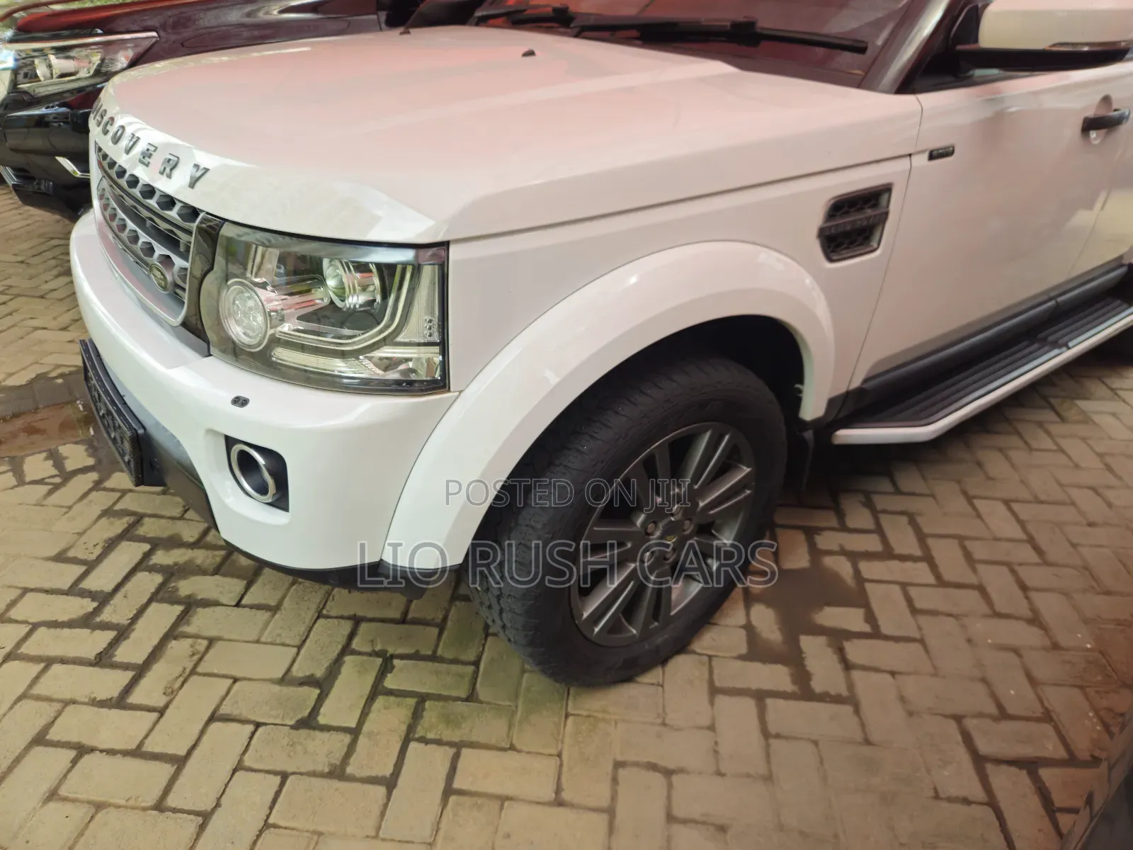 Land Rover Discovery 2015 White