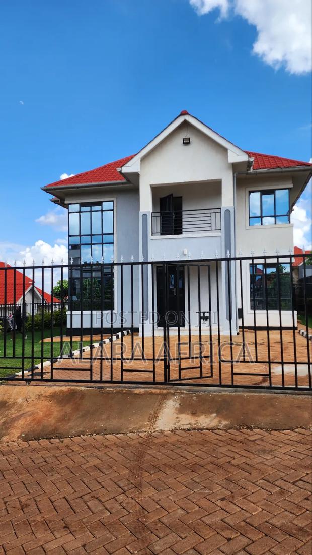 4bdrm Maisonette in Ridge, Kenyatta Road / Theta for rent