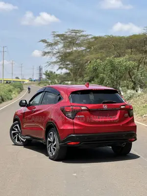 Honda Vezel 1.5 Hybrid 2WD 2018 Red