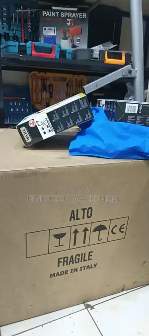 Iori Italy Concrete Hoist