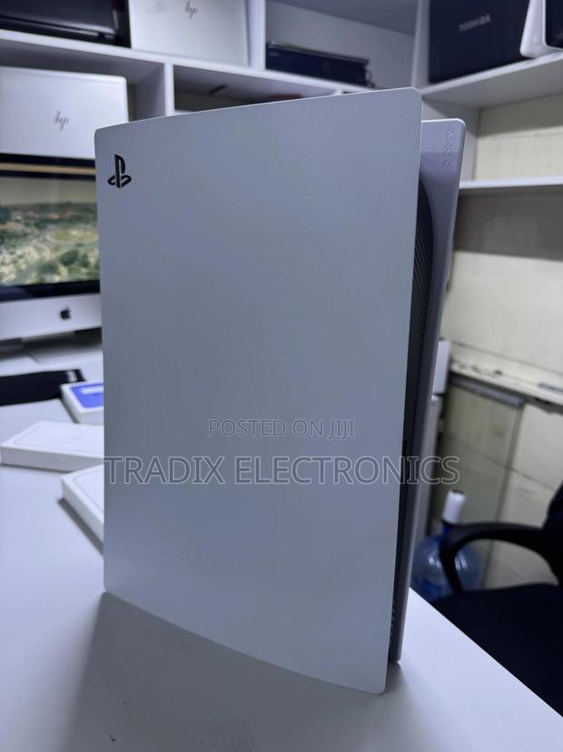 Playstation 5 - thumbnail 3