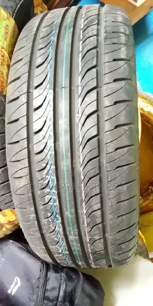 225/45 R17 Kenda Tyre