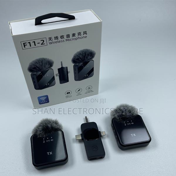Dual Noise Cancelling Wireless F11-2 Microphone With 3 in 1