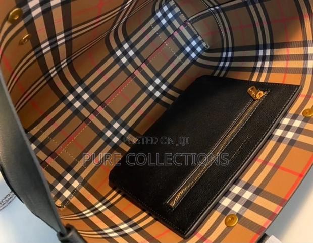 Black Burberry Tote Bag - thumbnail 8