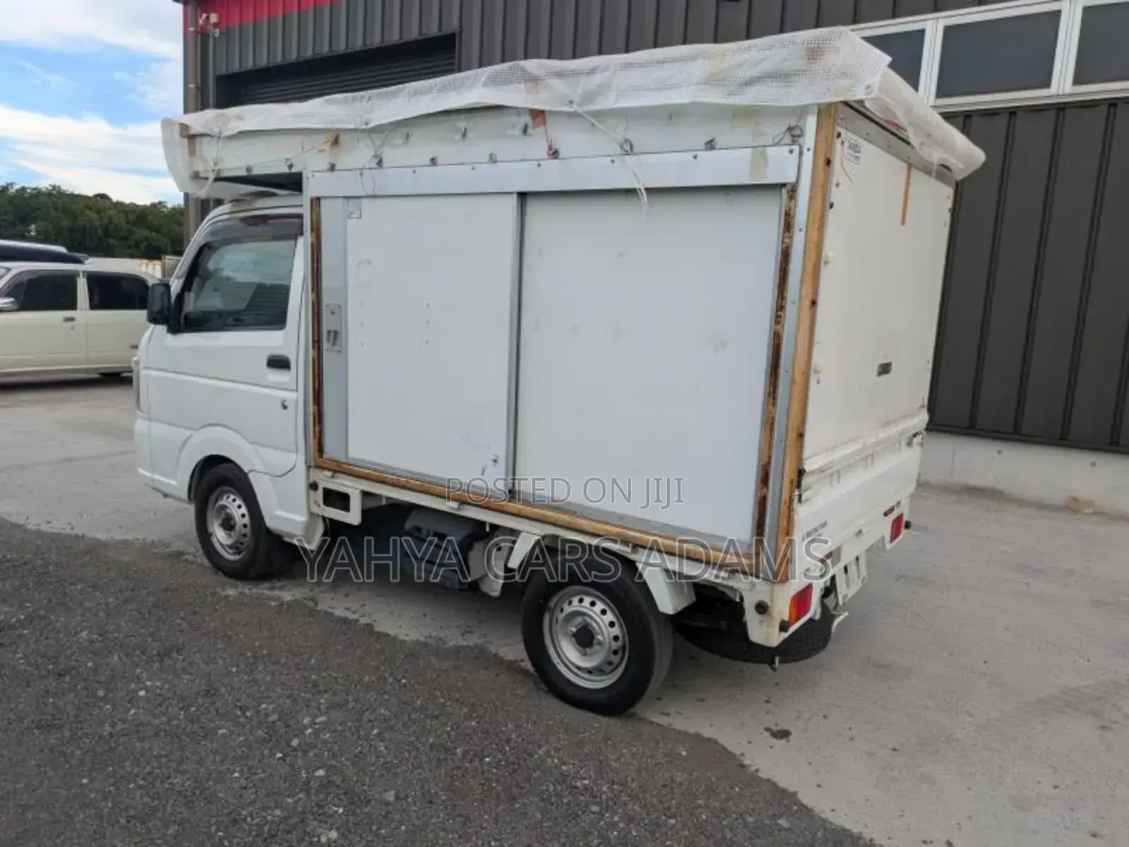 Mitsubishi Truck