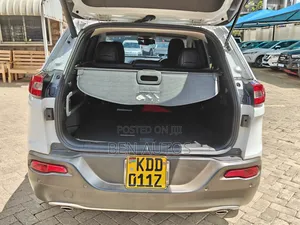 Jeep Cherokee Latitude 4x4 2016 White