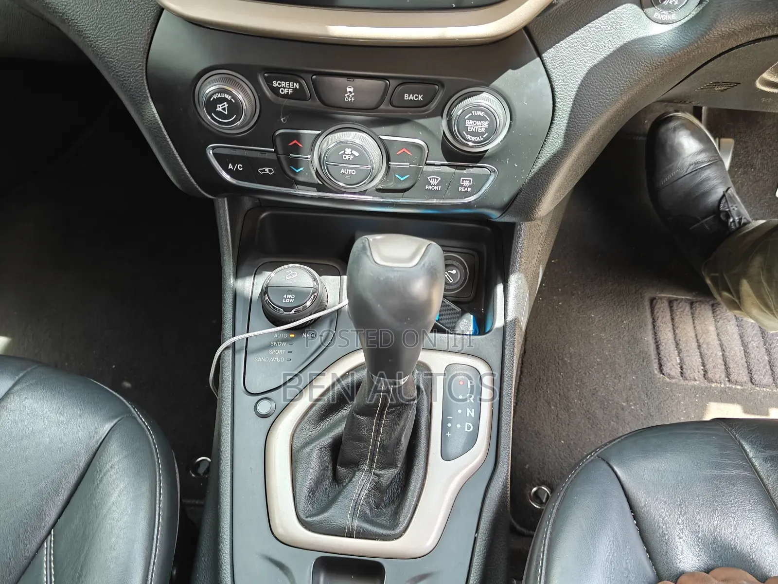 Jeep Cherokee Latitude 4x4 2016 White