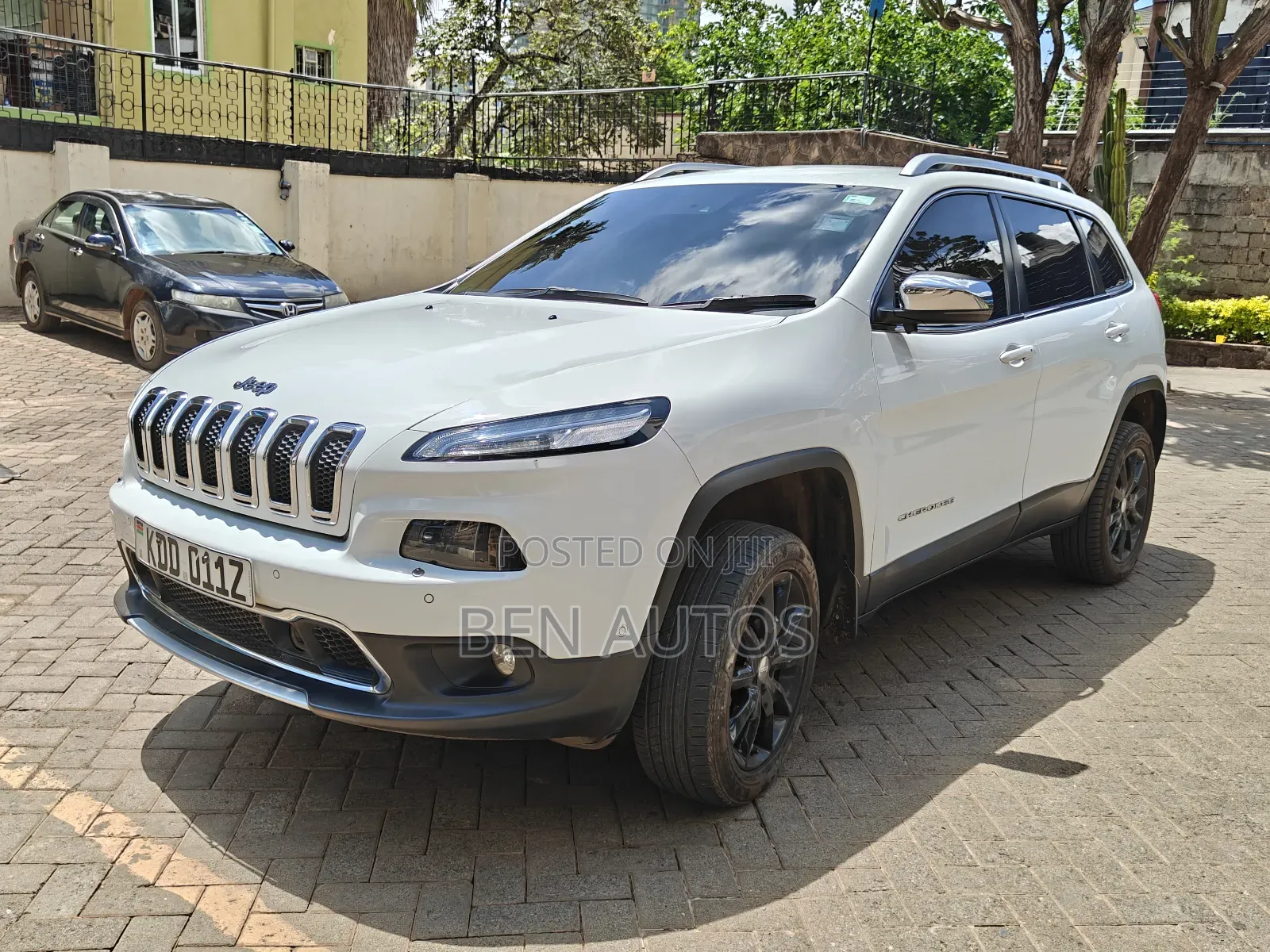 Jeep Cherokee Latitude 4x4 2016 White