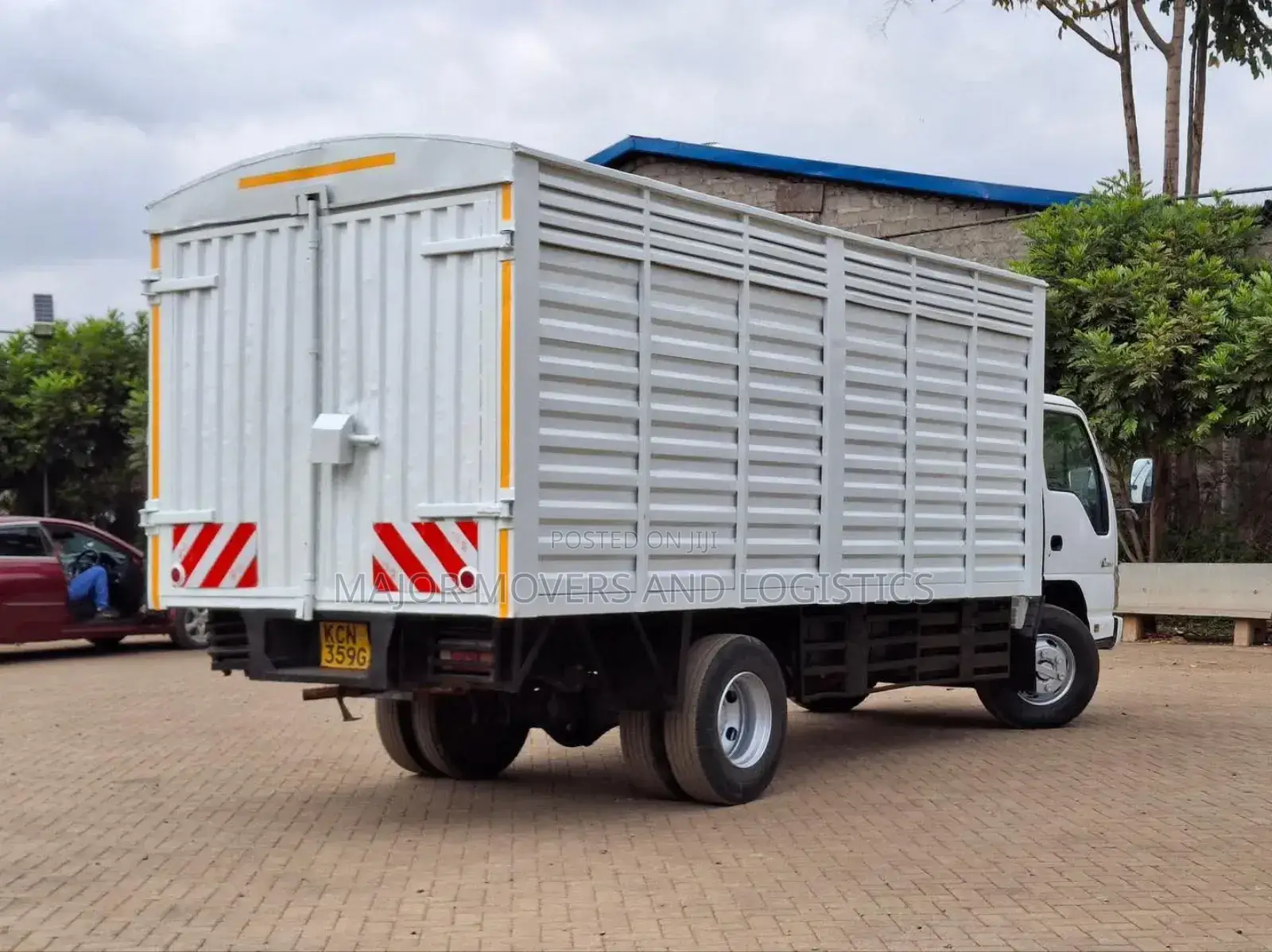 Lorries for Movers and Packers Are Readily Available