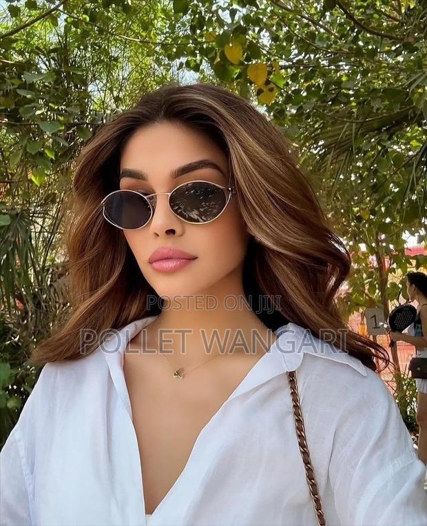 Branded Chic Sunglasses - thumbnail 3