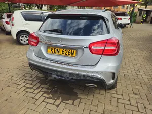 Mercedes-Benz GLA-Class 2017 Silver