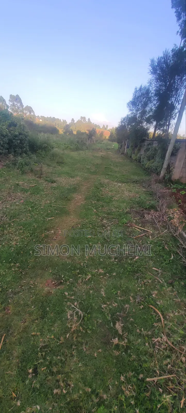 100by 100 Muthure Cura Land For Sale