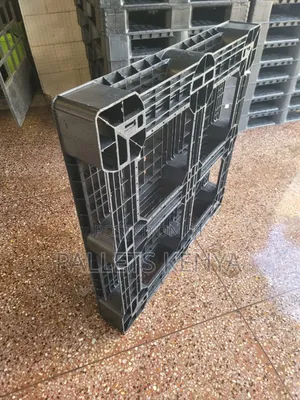 Plastic Pallets-New Heavy-Duty Pallets05