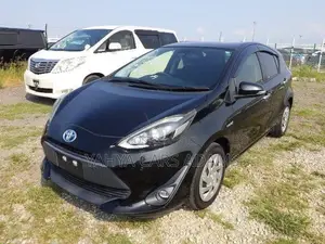 Toyota Aqua 2018 Black