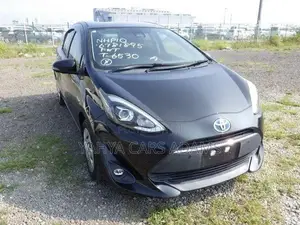 Toyota Aqua 2018 Black