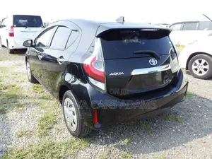 Toyota Aqua 2018 Black