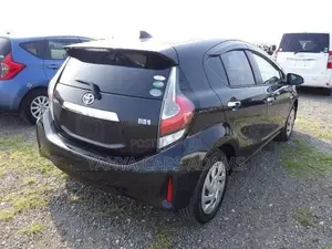 Toyota Aqua 2018 Black