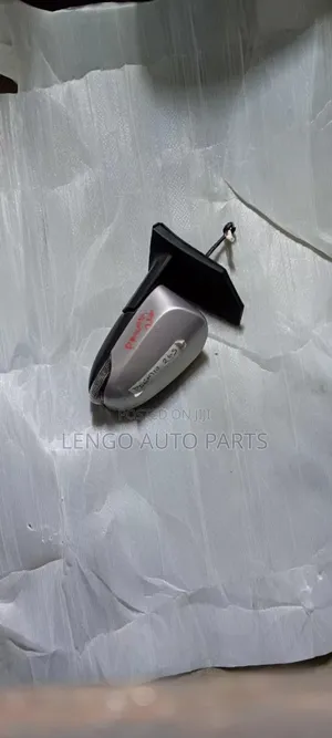 Toyota Premio 265 Left Sidemirror