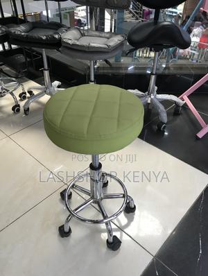 Wheels Stool With Adjustable Height - Salon Manicure Spa - main view