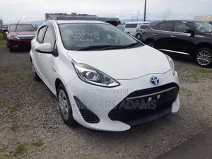 Toyota Aqua 2019 Pearl
