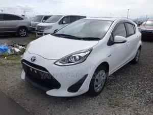 Toyota Aqua 2019 Pearl