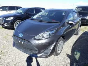 Toyota Aqua 2018 Gray